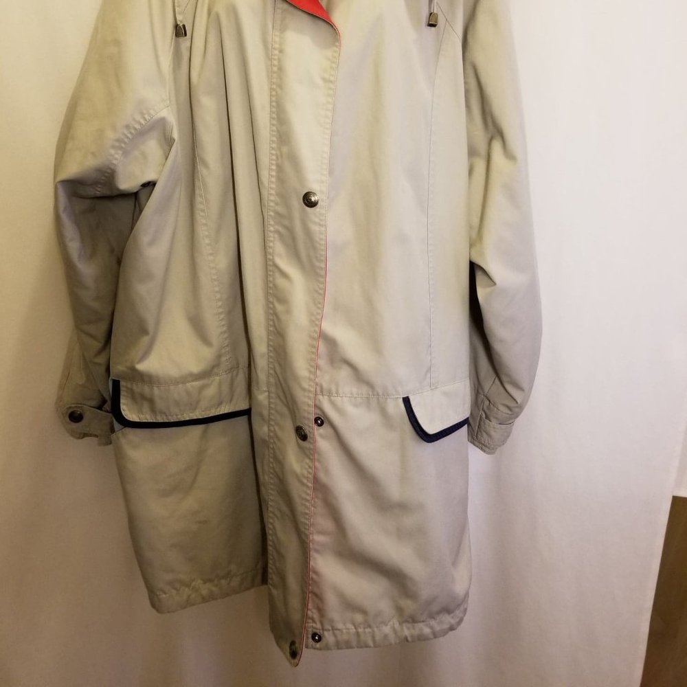 Coat - Picture 2 of 4